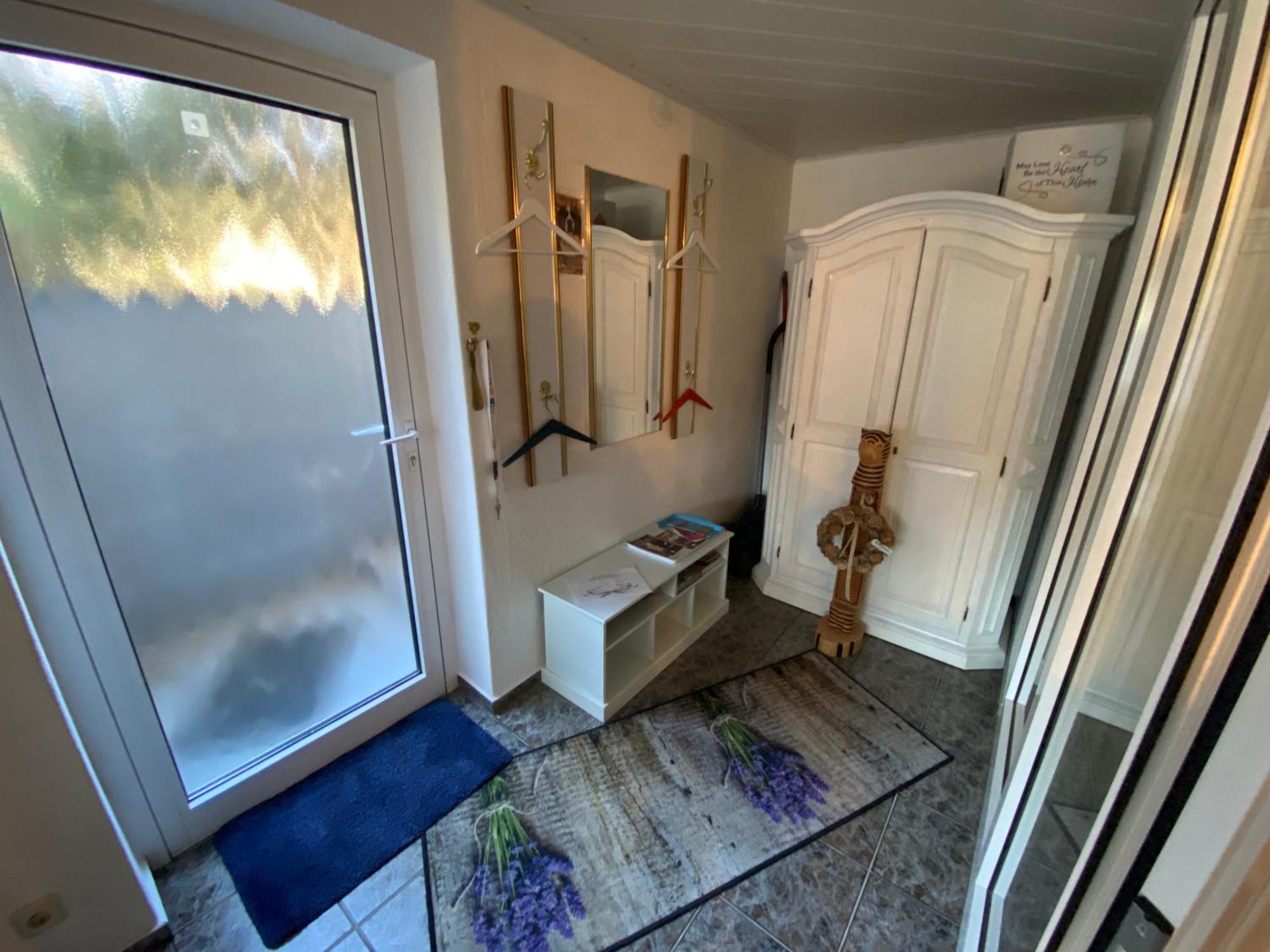 Grosse Helle Wohnung Am Wald In Bad Saarow Nahe Gruenheide Und Berlin Souterrain Esterno foto